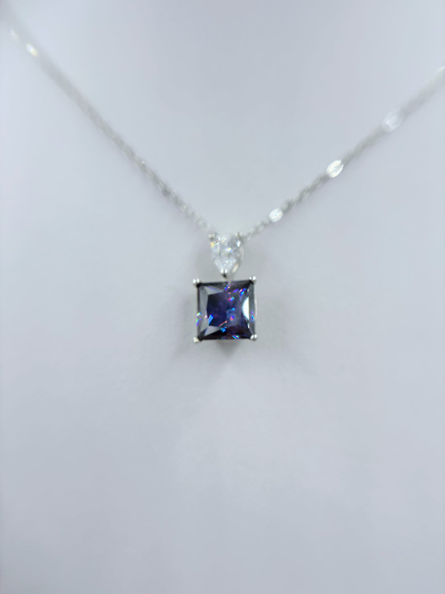 Necklace | 5 Carat | Ethereal Drop in Purple
