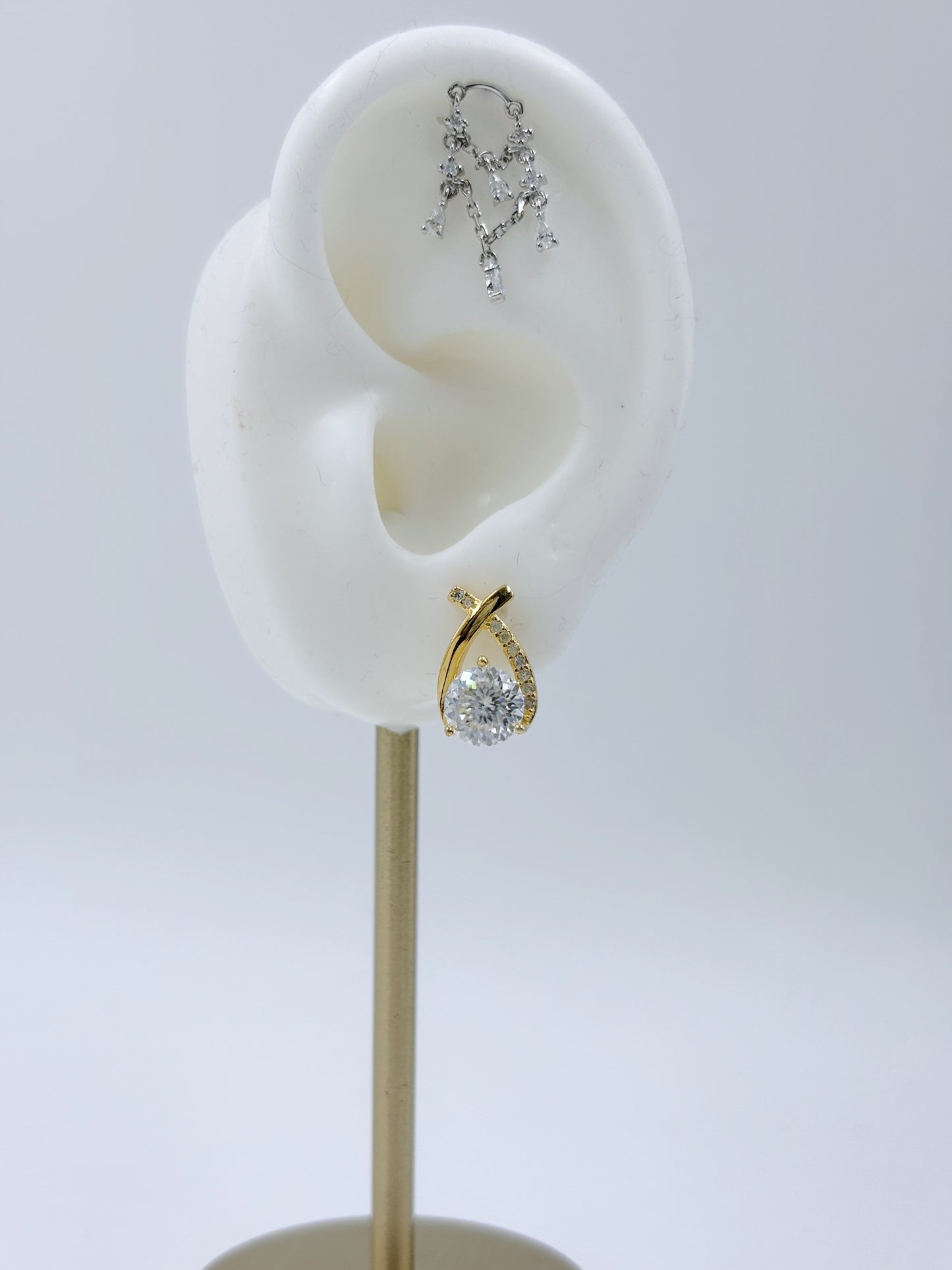 Earrings | 1 Carat | Embrace