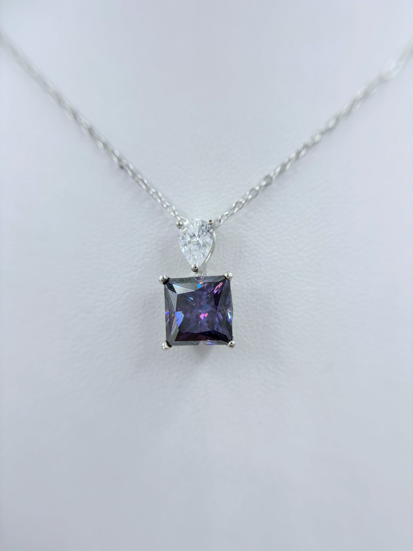 Necklace | 5 Carat | Ethereal Drop in Purple