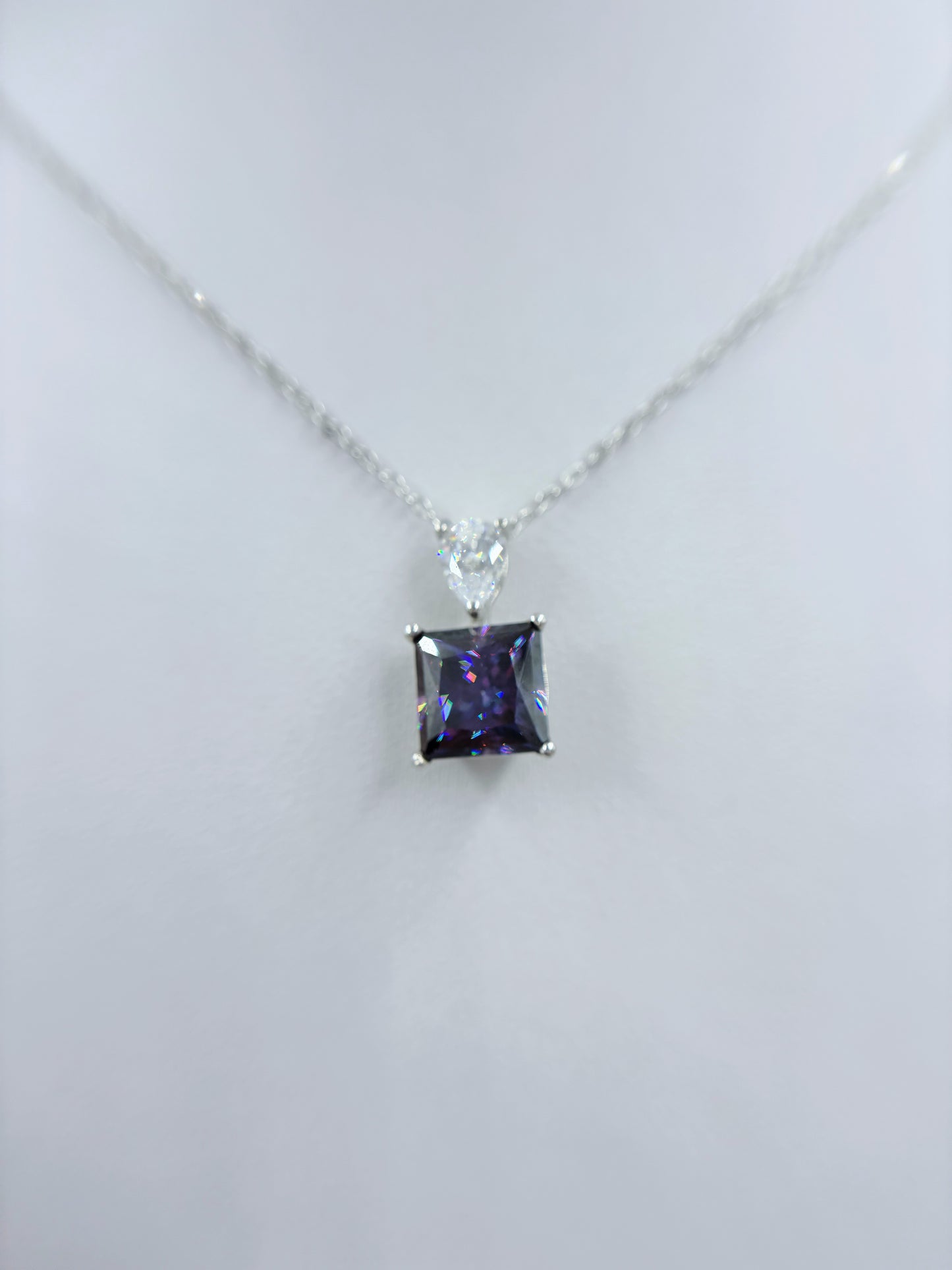 Necklace | 5 Carat | Ethereal Drop in Purple