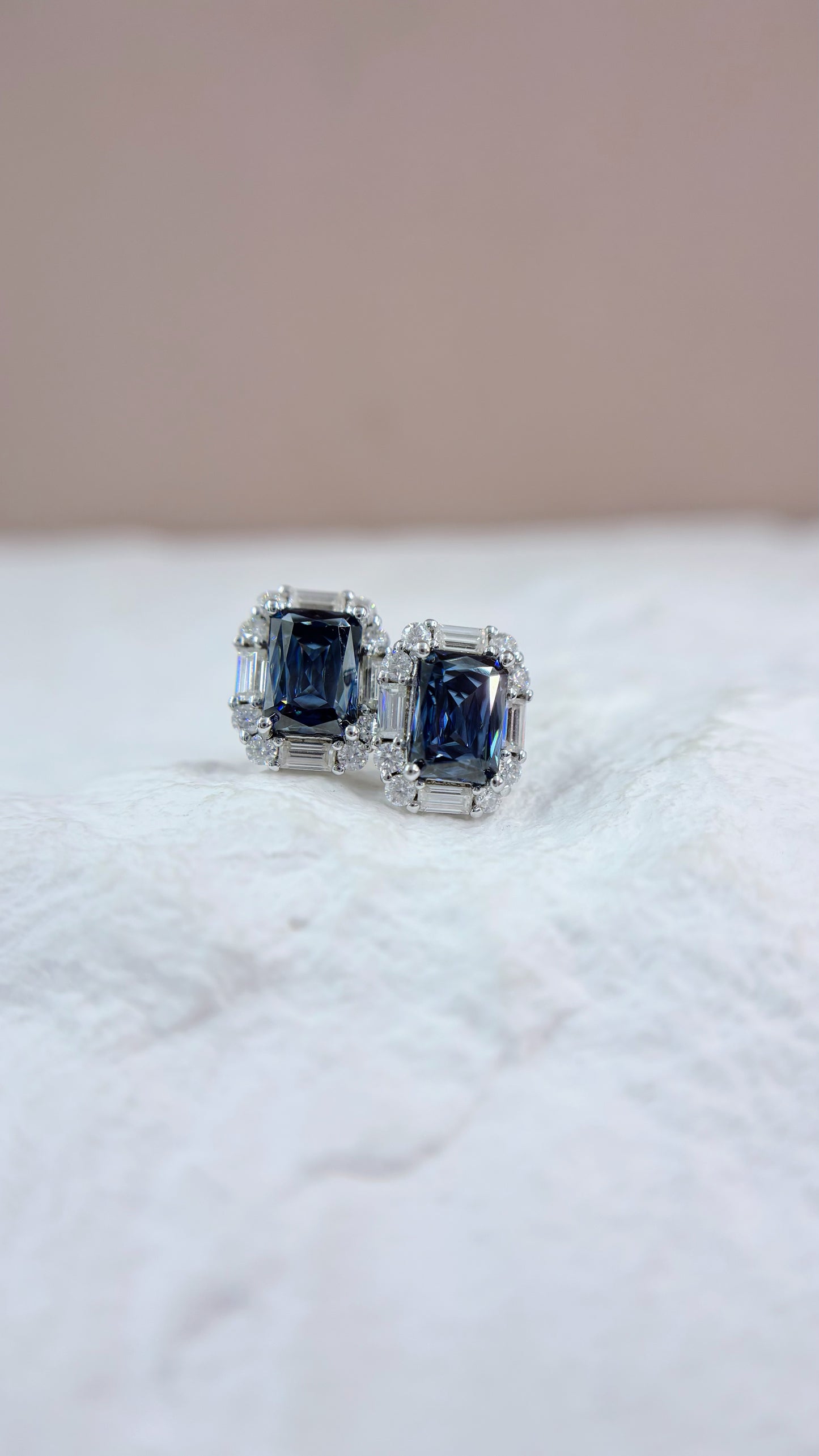 Earrings | 1 Carat | 18K White Gold Vintage Halo