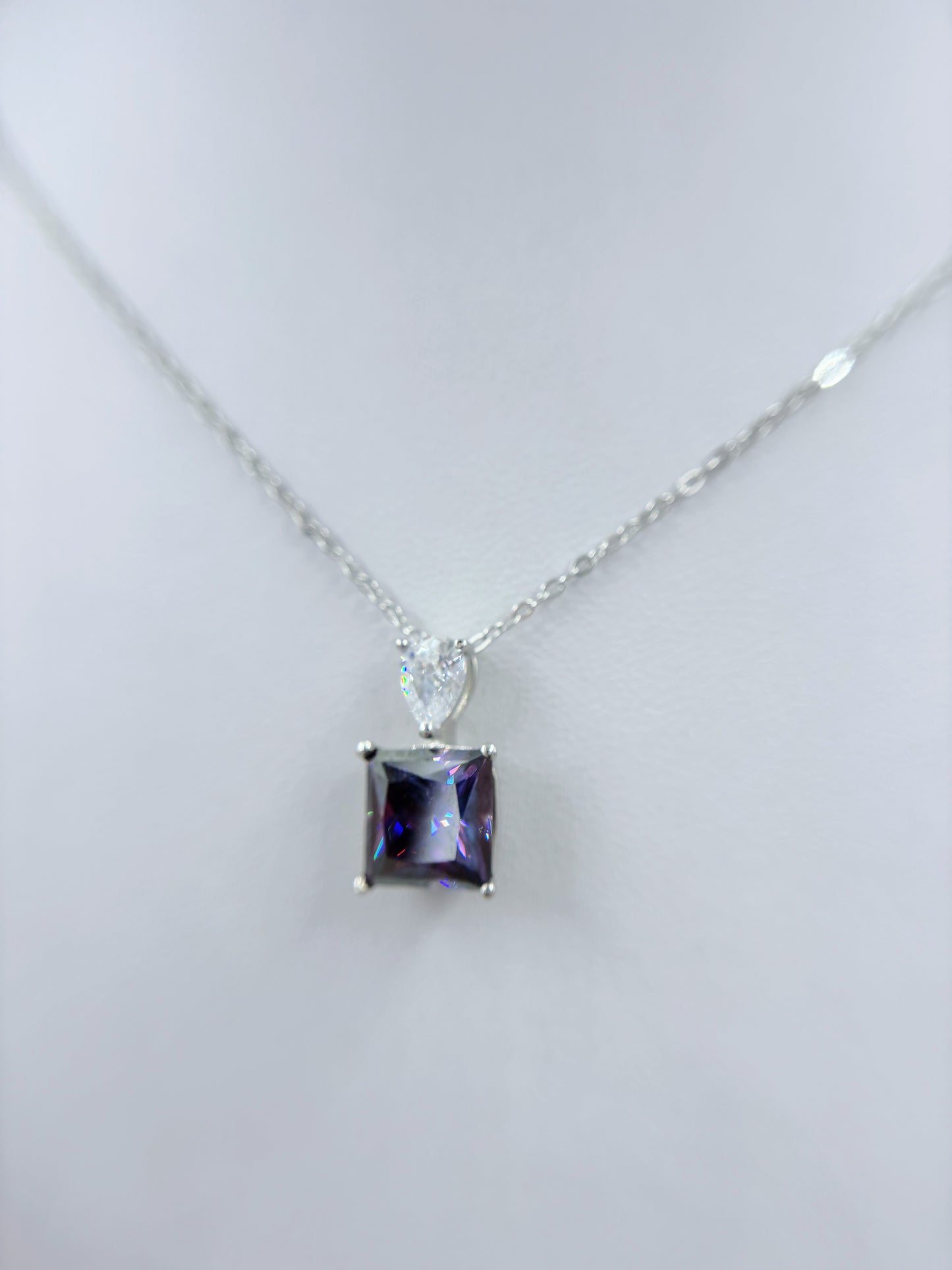 Necklace | 5 Carat | Ethereal Drop in Purple