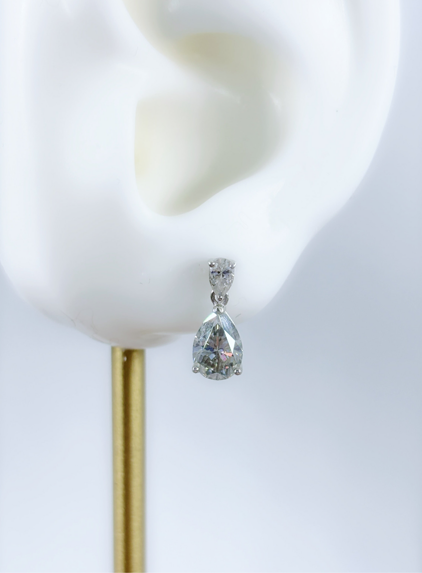 Earrings | 1 Carat | Misty Grey in 9K Dew Drops