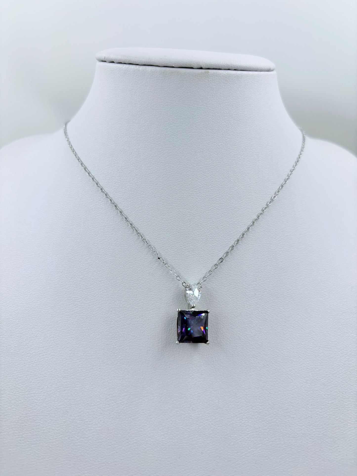 Necklace | 5 Carat | Ethereal Drop in Purple