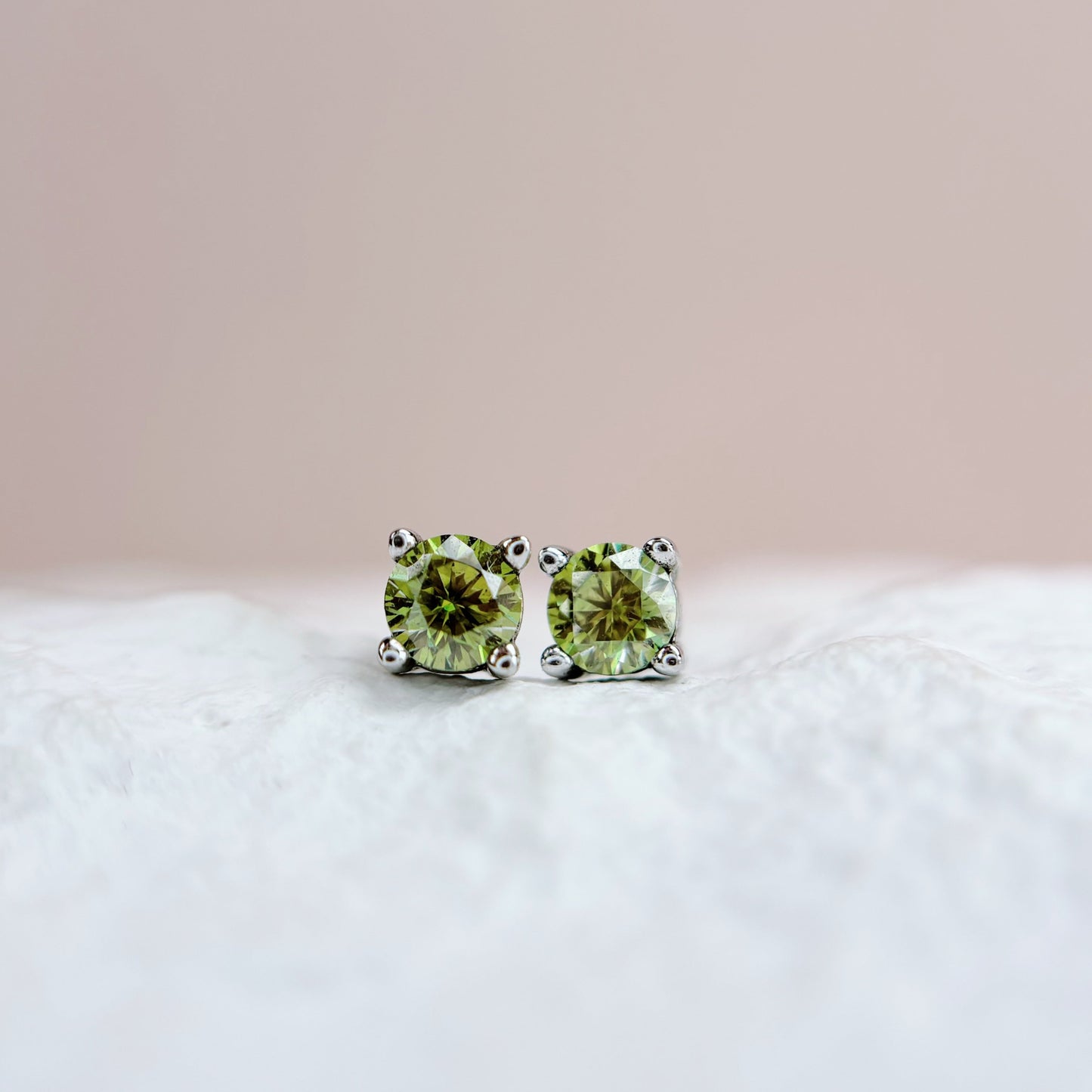 Earrings | 0.5 Carat | Olive Green