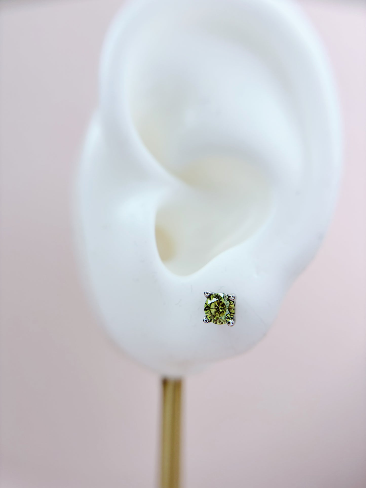 Earrings | 0.5 Carat | Olive Green