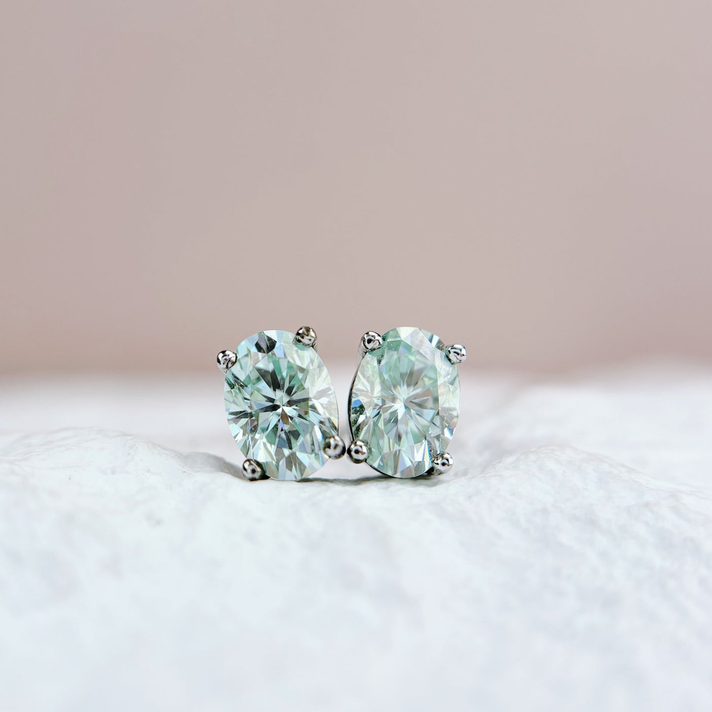 Earrings | 1 Carat | Apple Green