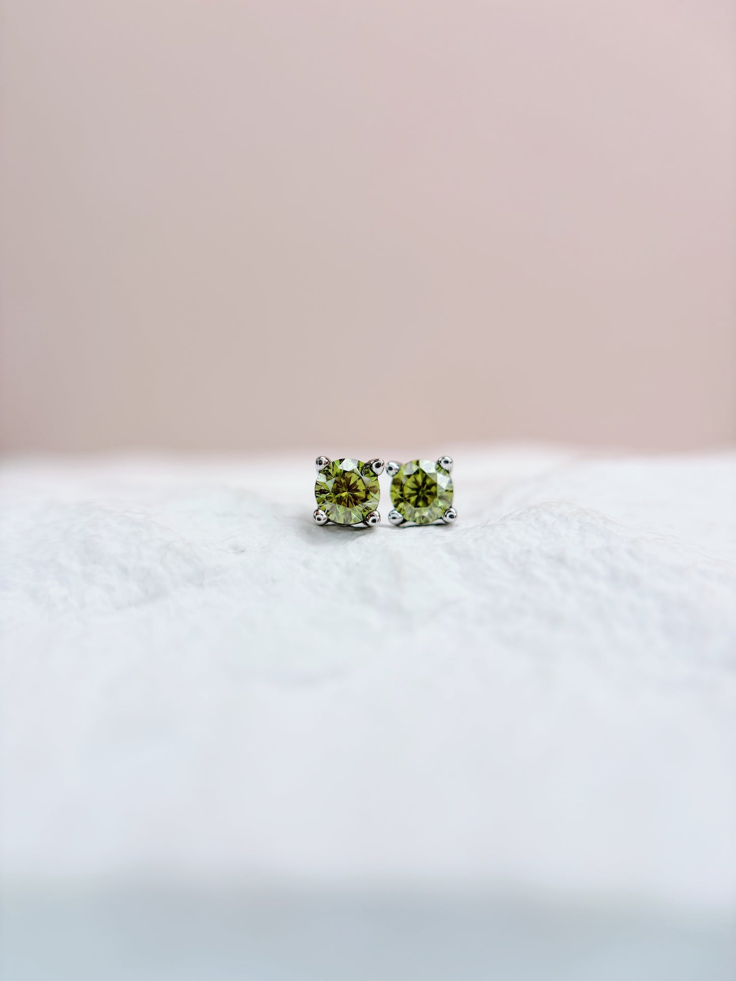 Earrings | 0.5 Carat | Olive Green