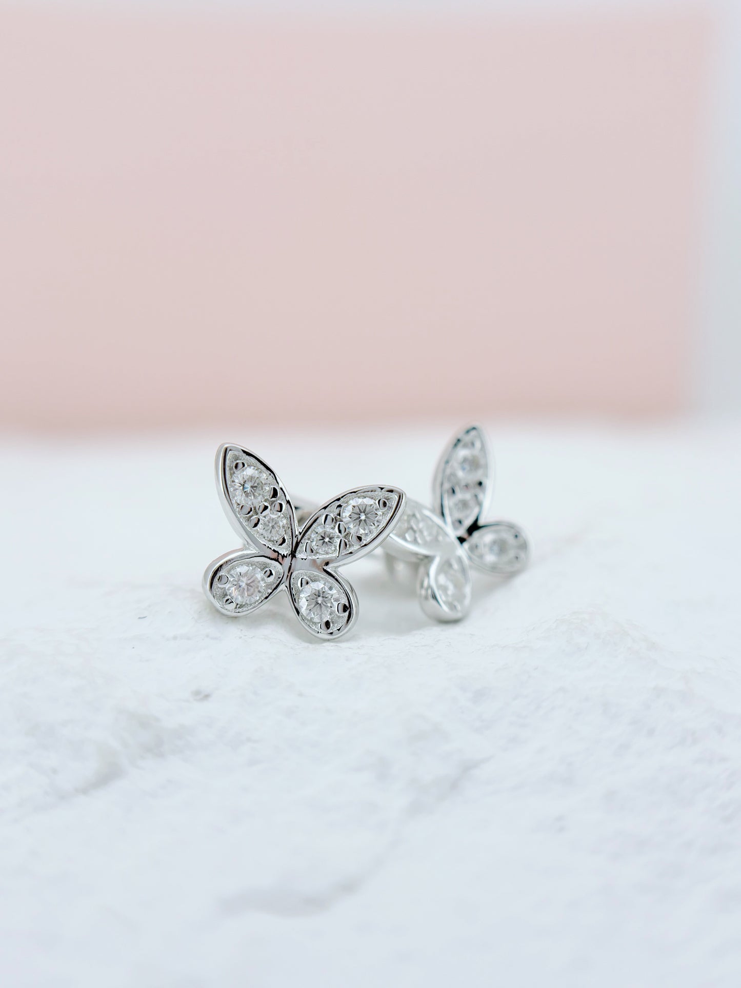 Earrings | Silvery Flutter