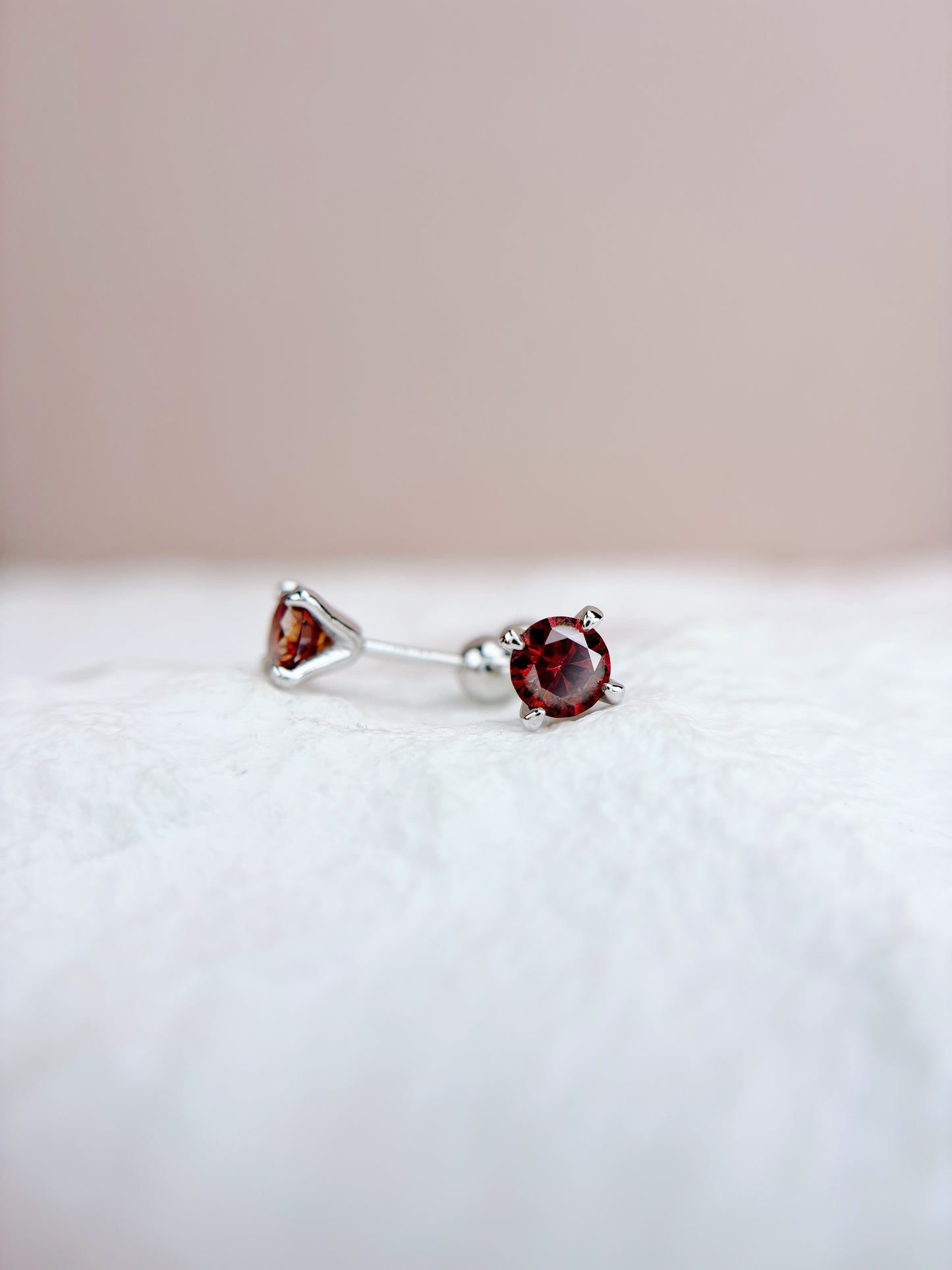 Earrings | 0.5 Carat | Scarlet Red