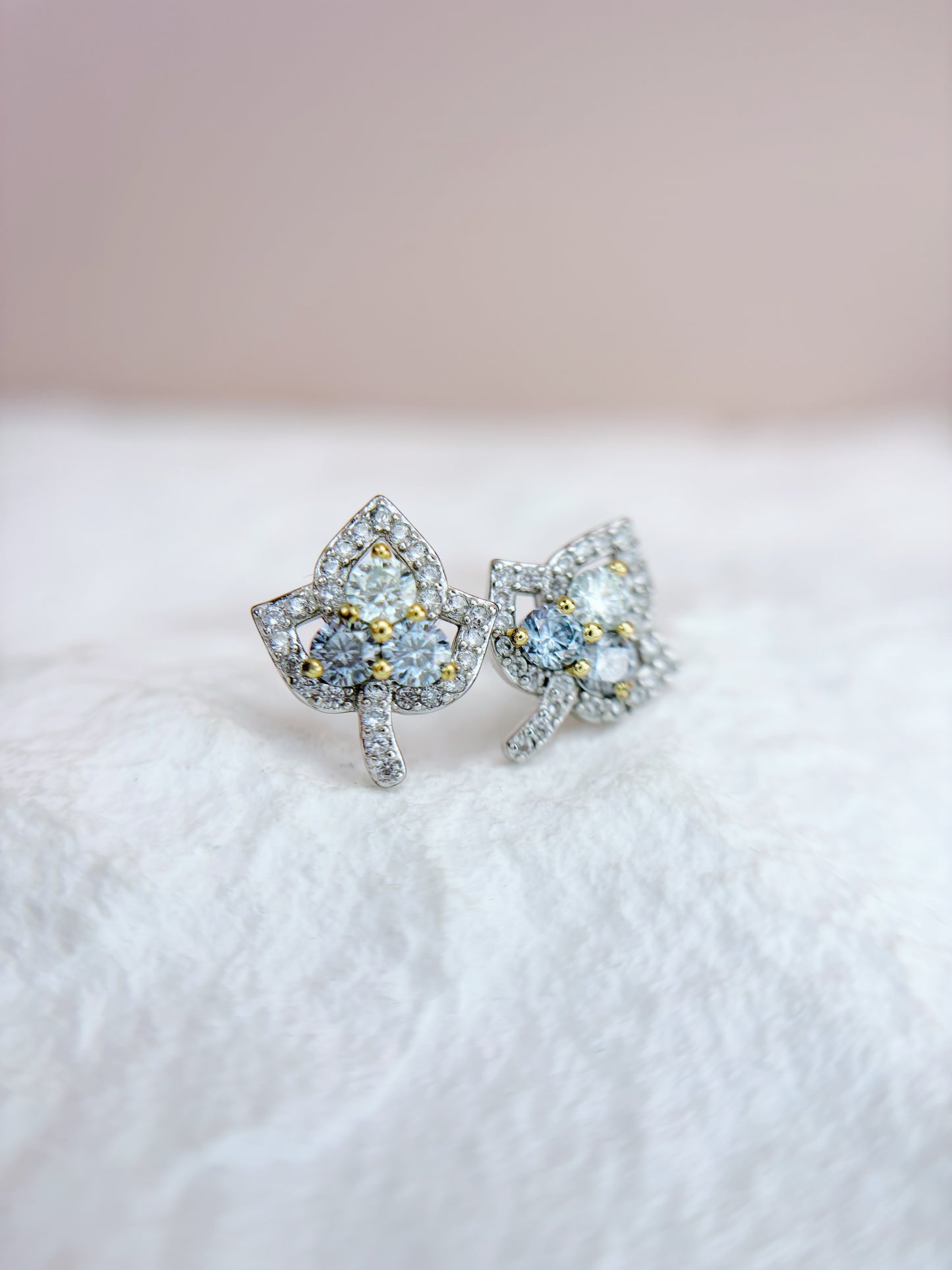 Earrings | 0.3 Carats | Blue