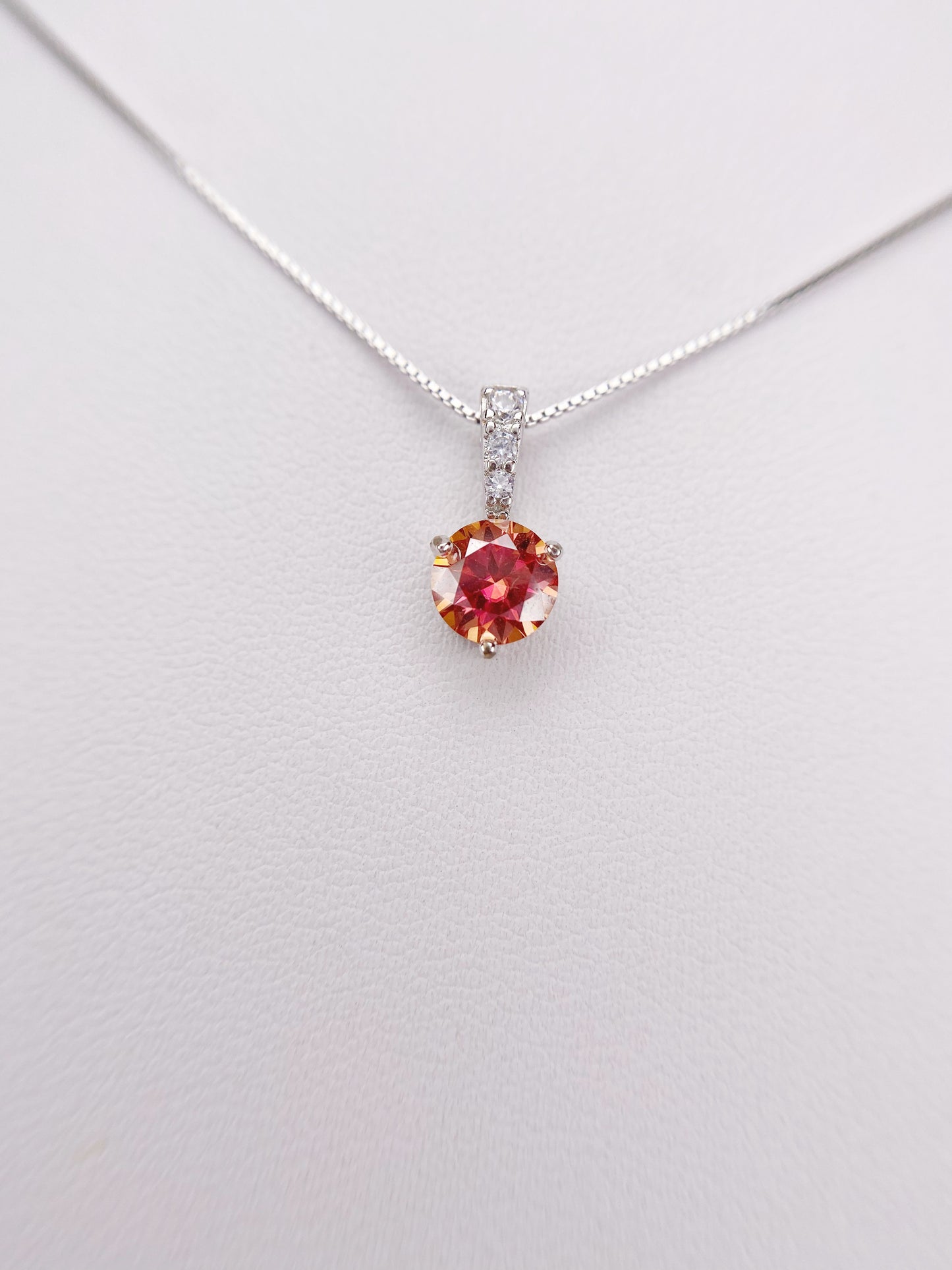 Necklace | 1 Carat | Flame Red