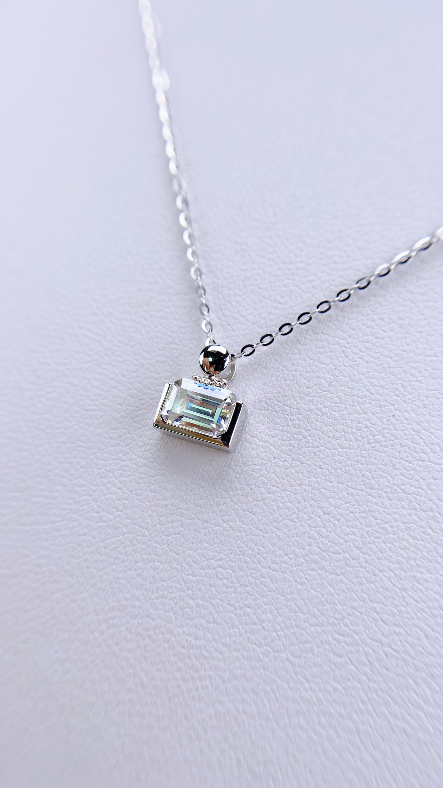 Necklace: 1 Carat | Colourless | Emerald Bezel