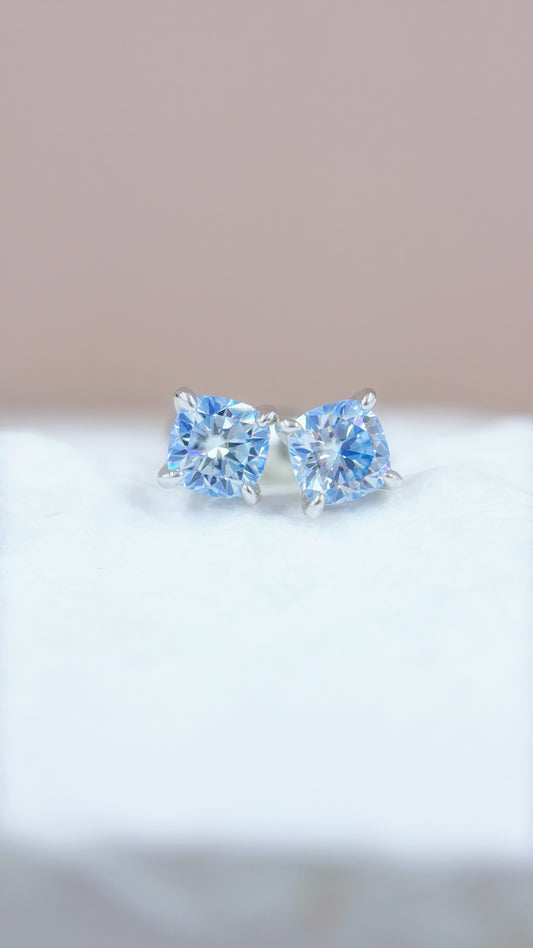 Earrings | 0.5 carat | Vivid Blue Cushion