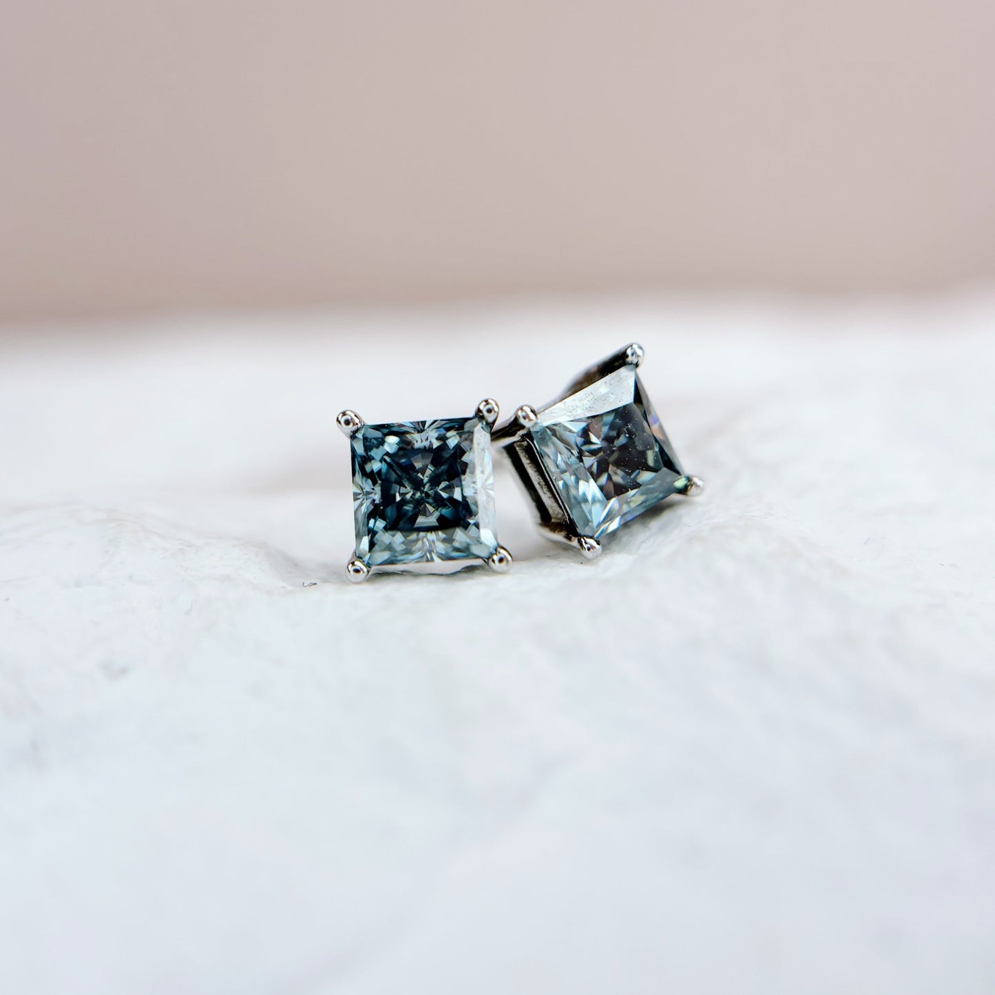 Earrings | 0.5 Carat | Steel Blue