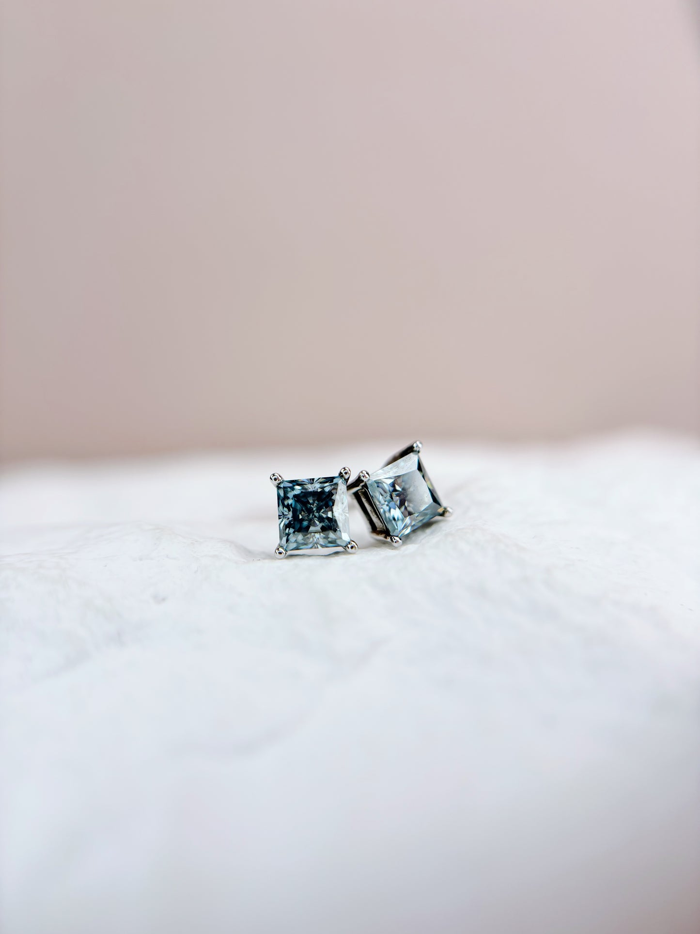 Earrings | 0.5 Carat | Steel Blue