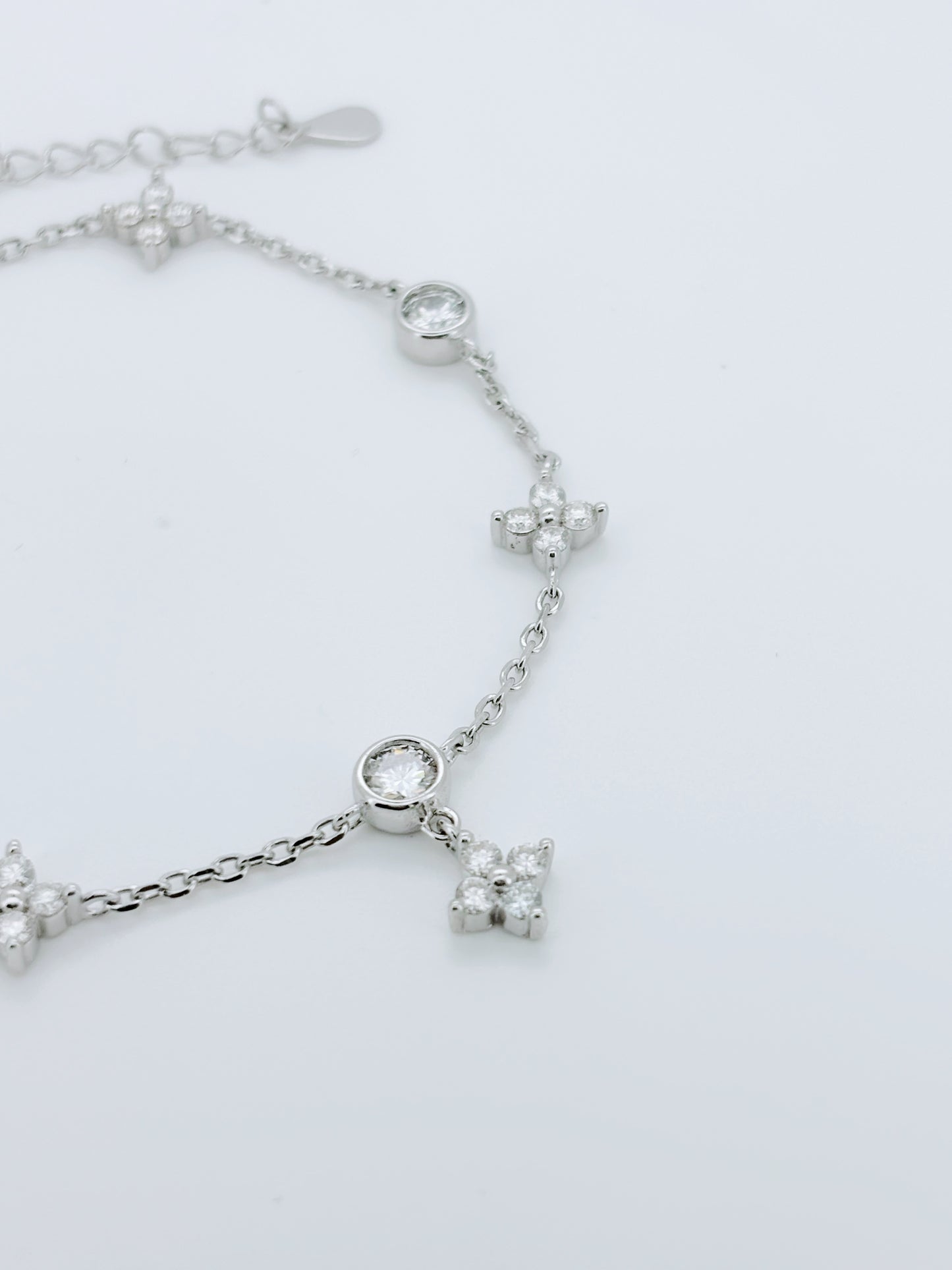 Bracelet | Silvery Mini Clover