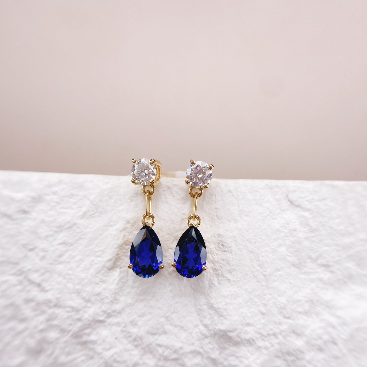 Earrings | 1 Carat | Lab Sapphire in 18K Yellow Gold