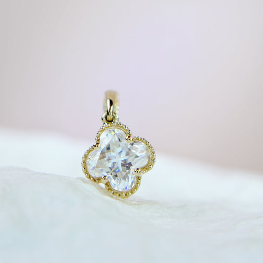 Pendant | Vintage Frame Clover 18K Yellow Gold