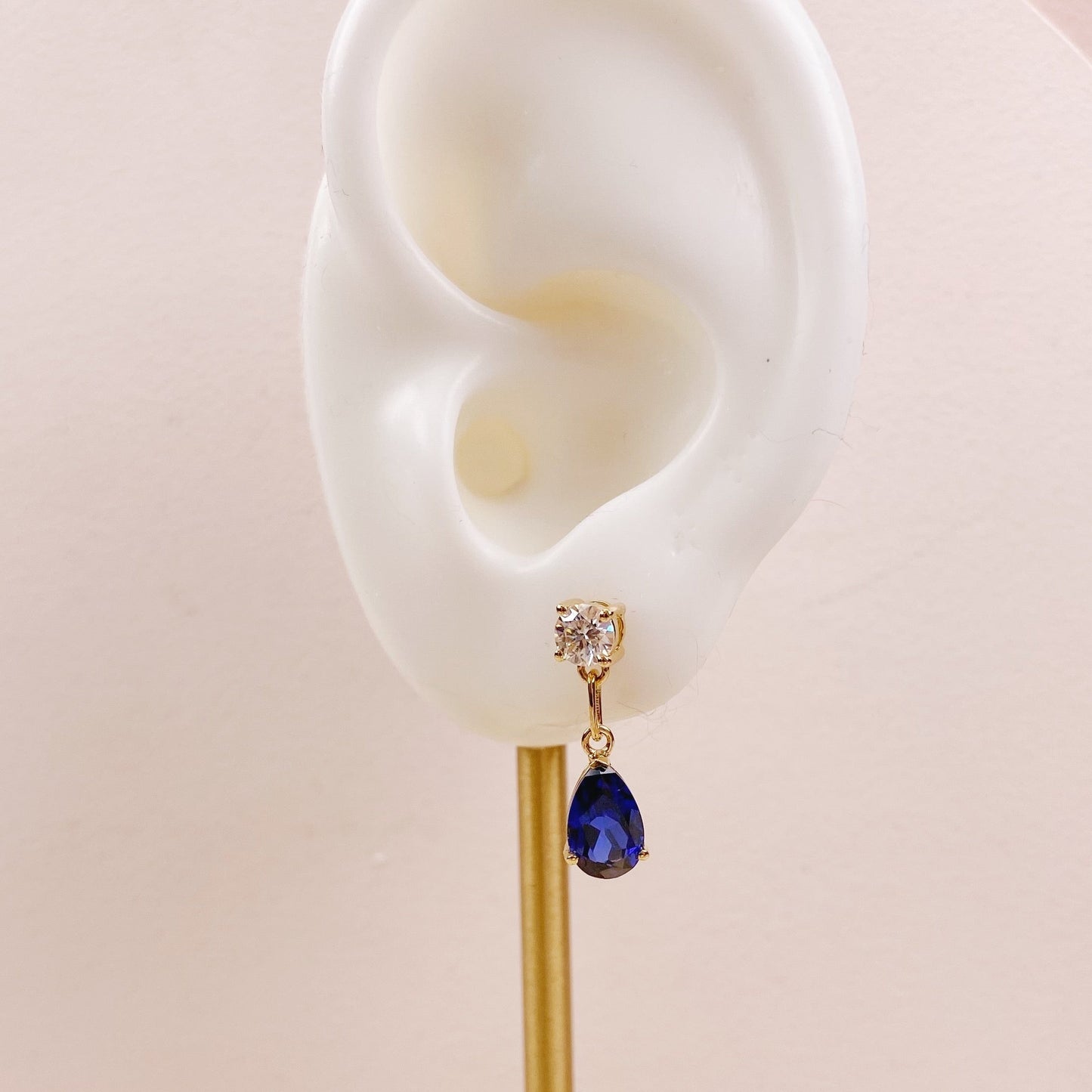 Earrings | 1 Carat | Lab Sapphire in 18K Yellow Gold