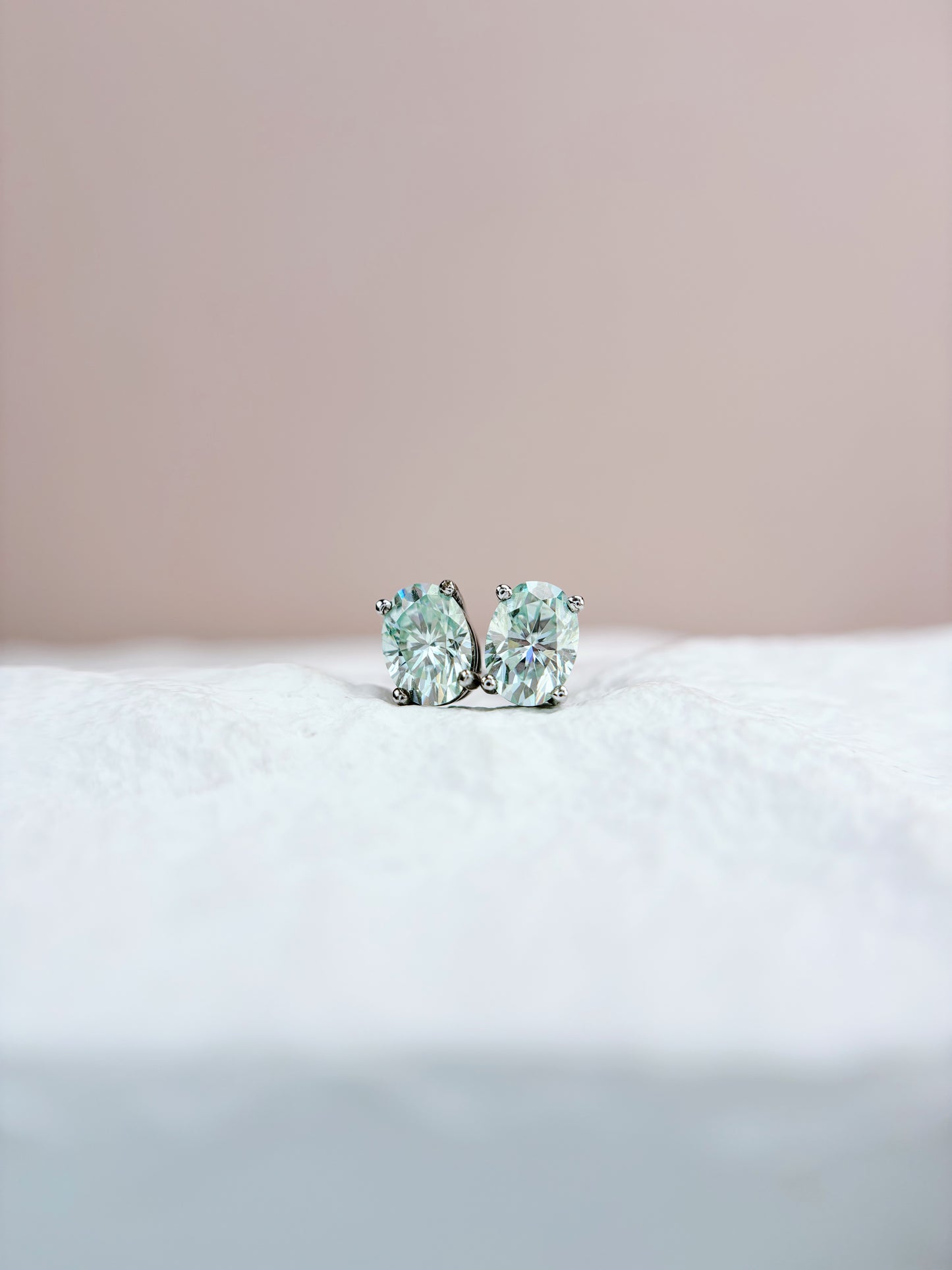 Earrings | 1 Carat | Apple Green