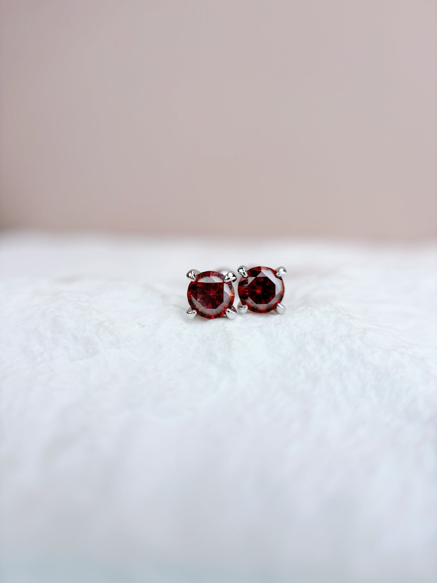 Earrings | 0.5 Carat | Scarlet Red