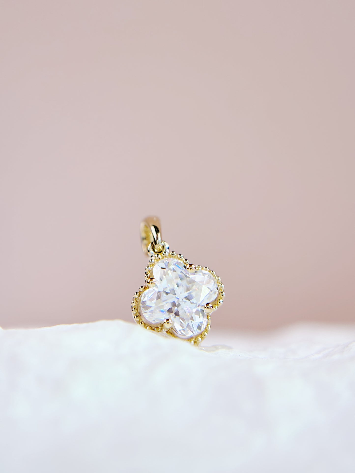 Pendant | Vintage Frame Clover 18K Yellow Gold