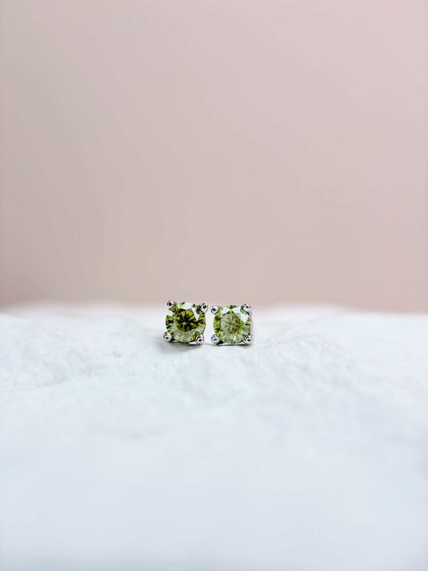 Earrings | 0.5 Carat | Olive Green