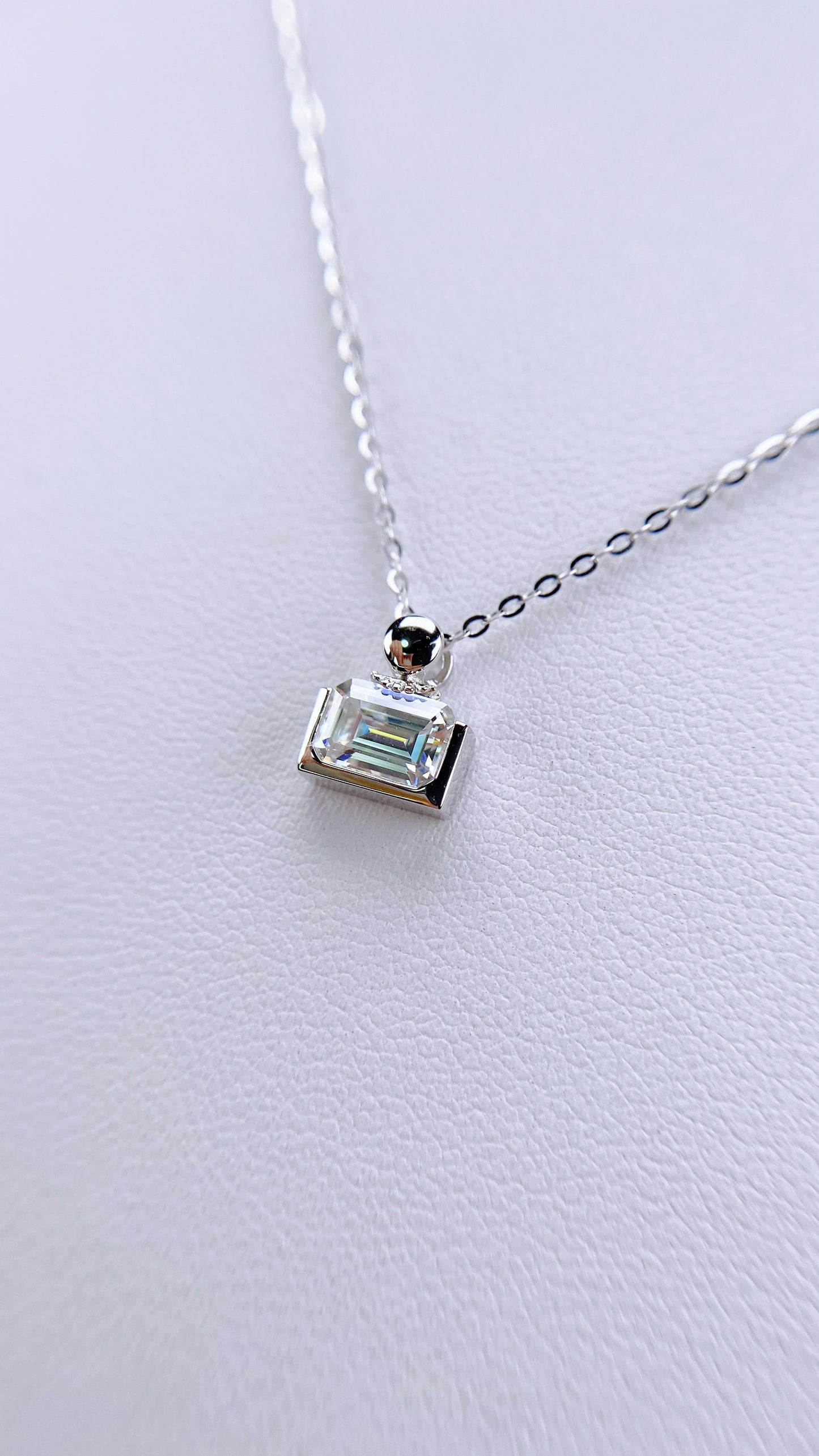 Necklace: 1 Carat | Colourless | Emerald Bezel