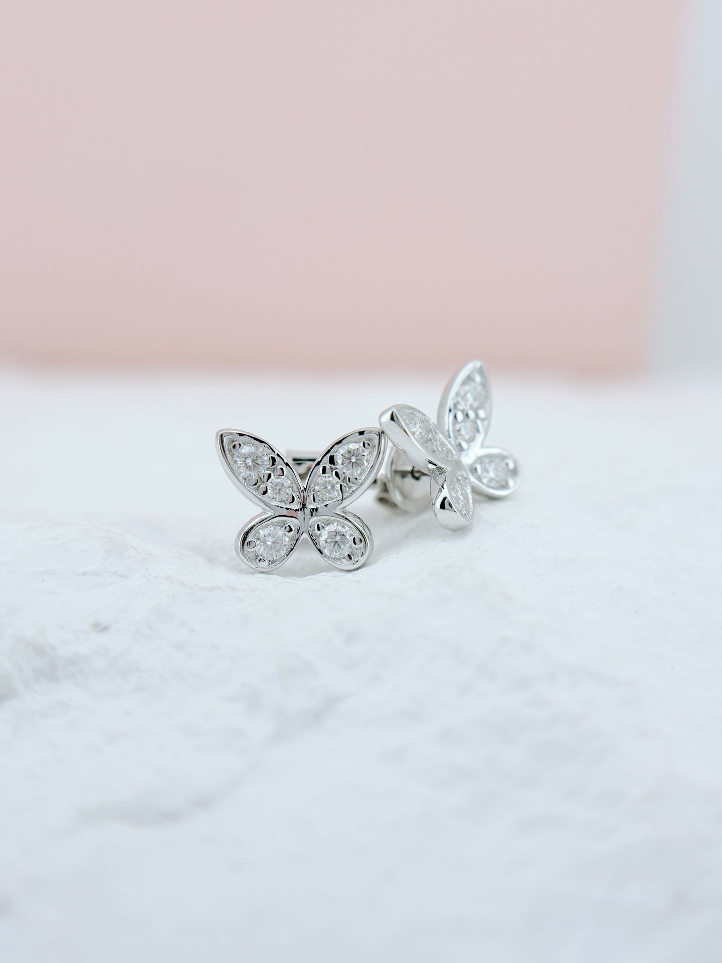 Earrings | Silvery Flutter