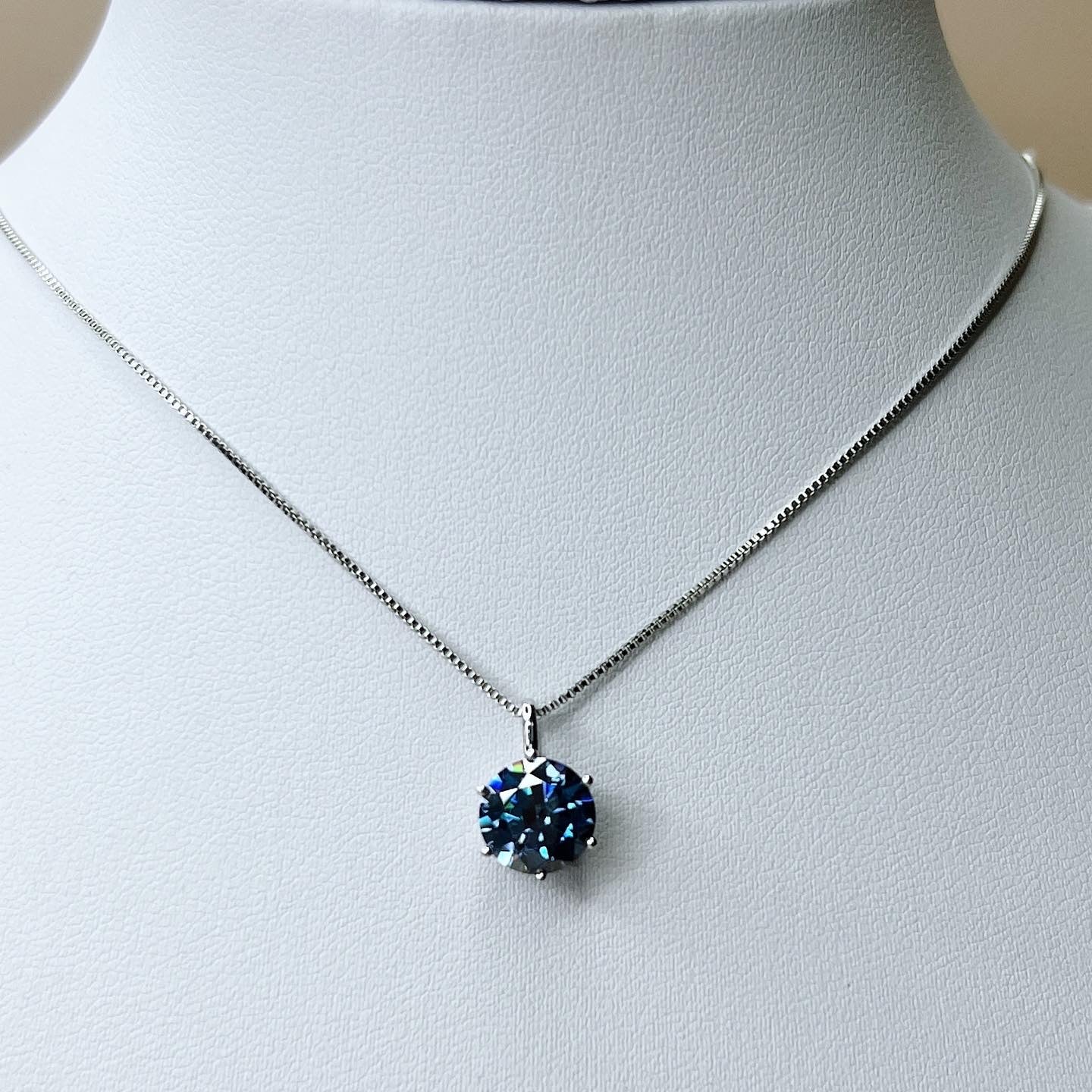 Necklace | 3 Carat | GIA Granite Blue | 9K White Gold