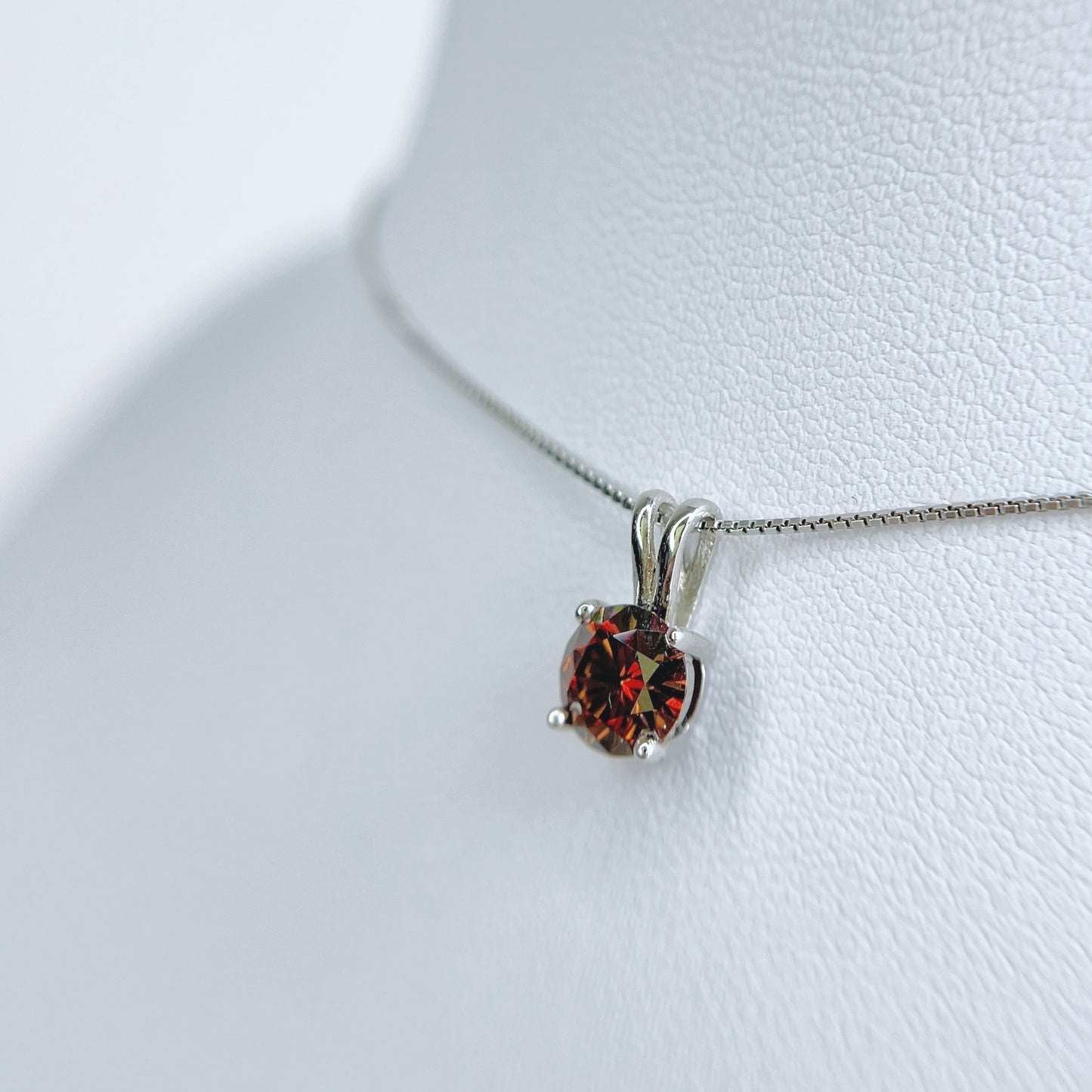 Necklace | 1 Carat | Fiery Red