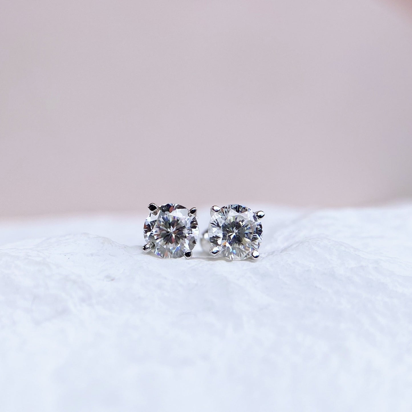 Made To Order : Screwback Earrings | 0.5 Carat | Colourless in 9 Blooms Cut