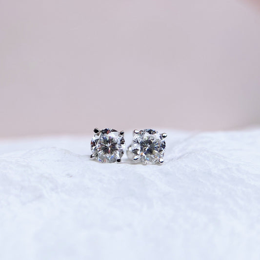 Made To Order : Screwback Earrings | 0.5 Carat | Colourless in 9 Blooms Cut