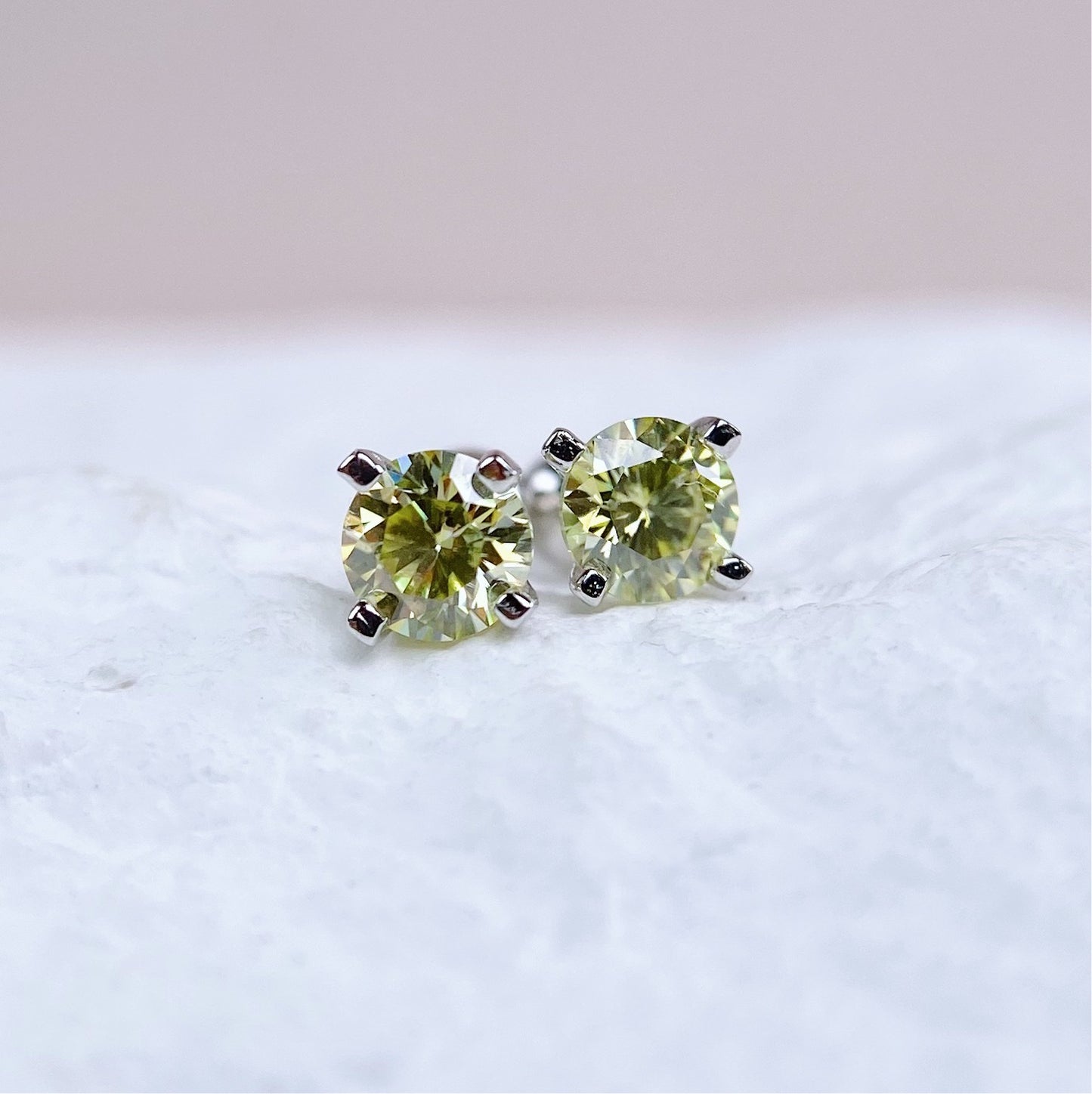 Made To Order: Screwback Earrings | 0.3 Carat | Canary Yellow